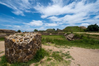 Oaxaca, Meksika 'daki büyük bir Kolombiya öncesi arkeoloji alanı olan Monte Alban kalıntıları.