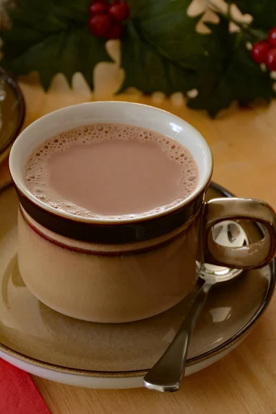 Close Van Warme Chocolademelk Een Kerstsfeer Verticaal Formaat Gezellig Comfort — Stockfoto