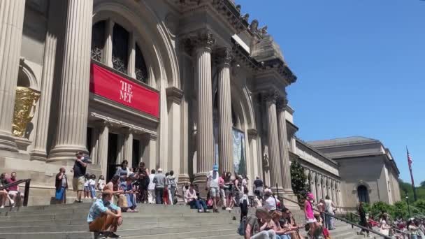 Метрополитен Музей Нью Йорке 2023 — стоковое видео