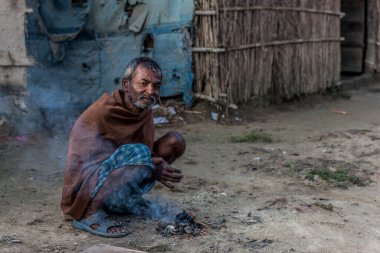 RAXAUL, INDIA: Raxaul, Bihar State, Hindistan, 2013 yılı civarında kimliği belirsiz kişiler