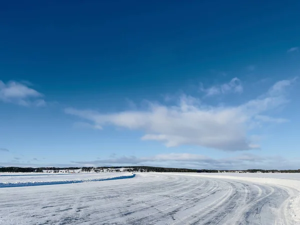 스웨덴 북부의 도로의 — 스톡 사진