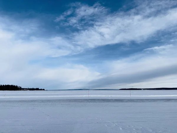 Зимний Пейзаж Замёрзшего Озера Севере Швеции — стоковое фото
