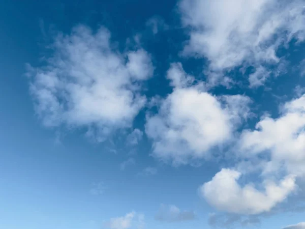 Błękitne Niebo Biała Chmura — Zdjęcie stockowe