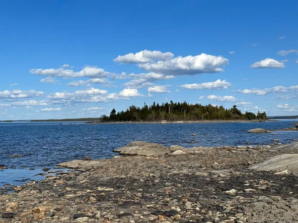 スウェーデン北部の湖の景色 — ストック写真