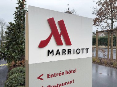 Cenevre, İsviçre - 15 Ocak 2023, Cenevre 'deki Cenevre Marriott Oteli. Marriott International, çok uluslu bir Amerikan şirketidir..