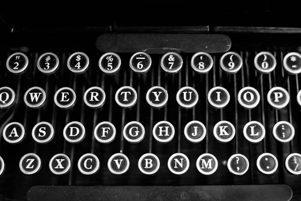 Alte Runde Schreibmaschinentasten Oder Tastatur Für Manuelle Eingabe — Stockfoto