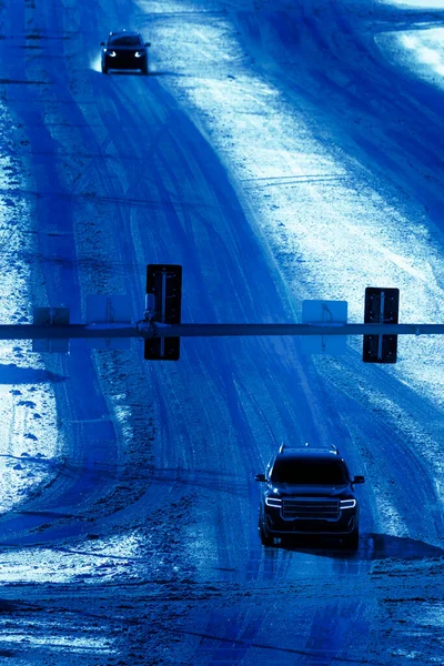 Auto Vrachtwagens Rijden Winter Sneeuw Weg Luchtfoto Van Straat Lichten — Stockfoto