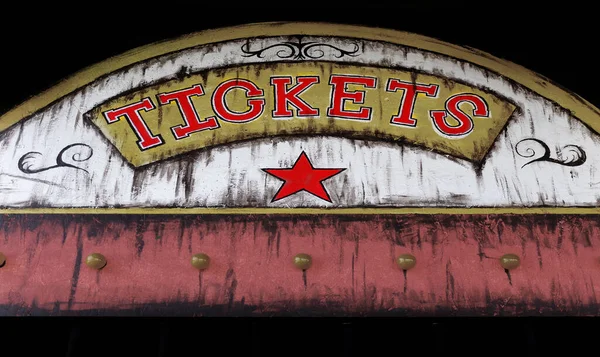 Oude Ticket Stand Een Carnaval Circus Verkoop Ticket Voor Ritten — Stockfoto