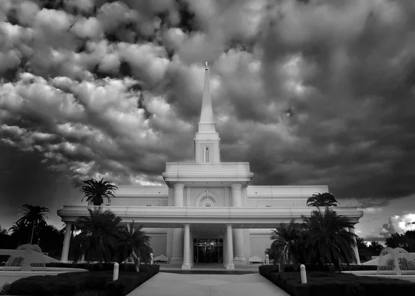 Florida Mormon Lds Tempel Gebouw Met Blauwe Lucht Wolken — Stockfoto