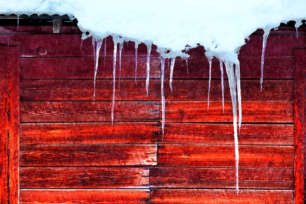 Icicles Hanging Roof All Weathered Red Barn Snall Falling — Stock Photo, Image