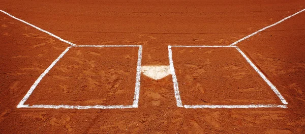 Baseball Base Plat Bianco Contro Uno Sporco Scuro Concorrenza Gioco — Foto Stock