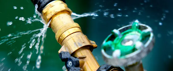 Closeup Leaky Faucet Spraying Water Leak Drops Drips — Stock Photo, Image