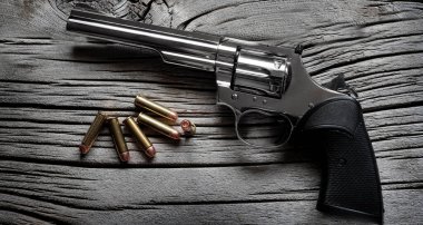 Kendini savunma için eski ahşap doku silah tabanca veya tabanca