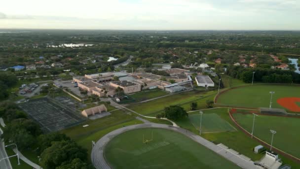 Vídeo Aéreo Tequesta Trace Middle School Weston Florida — Vídeos de Stock