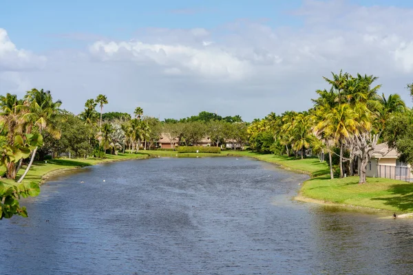 Huizen Met Meren Achtertuin Weston Florida Usa — Stockfoto