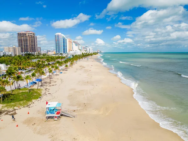 Fort Lauderdale Beach Morgen Nach Hurrikan Nicole Aufräumteams Entfernen Sand — Stockfoto
