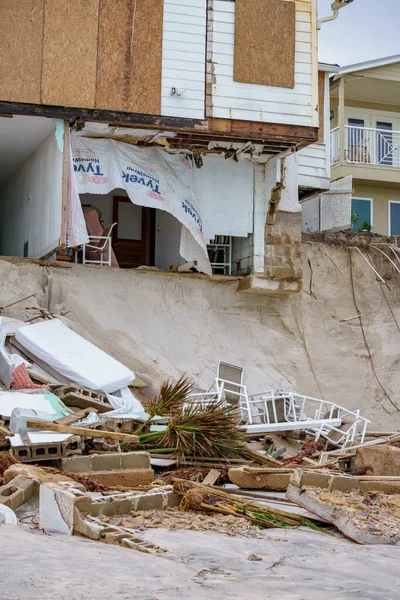 Luxe Strandhuizen Storten Onder Zware Golven Veroorzaakt Door Orkaan Nicole — Stockfoto