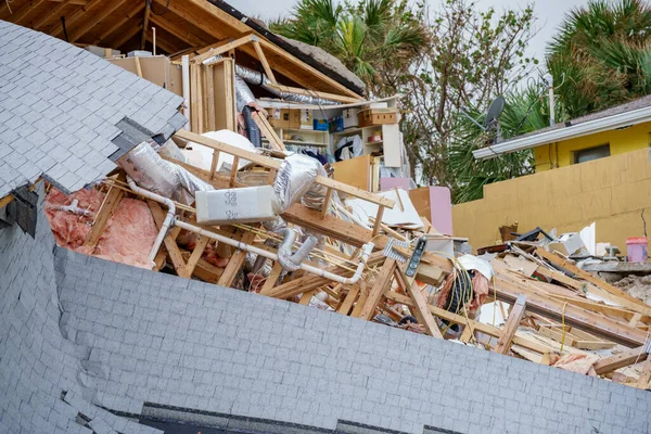 Дома Берегу Моря Полностью Разрушены Ураганом Николь Дейтона Бич — стоковое фото
