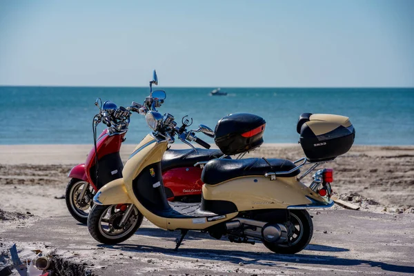 Fort Myers Beach Usa November 2022 Pair Honda Scooters Fort — Stock Photo, Image