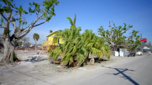ハリケーンイアン土石流浄化のためのフォートマイヤーズ埋立地 — ストック動画