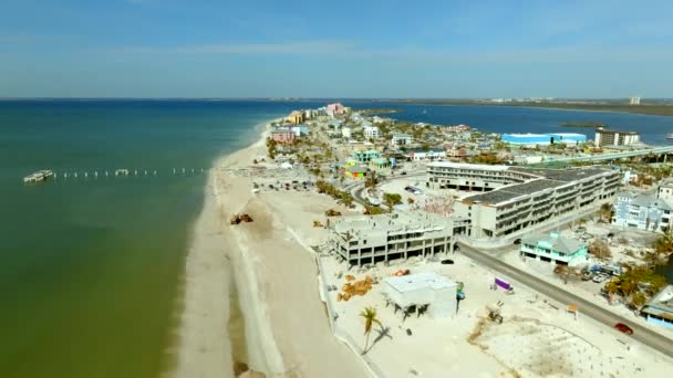 Ian Kasırgası Yüzünden Fort Myers Plajı Nda Yıkım Manzarası Seyrediyor — Stok video