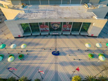 Sunrise, FL, ABD - 27 Kasım 2022: FLA Canlı Arena Gündoğumu FL 'nin insansız hava aracı fotoğrafı