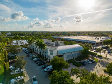 Sunrise, FL, ABD - 27 Kasım 2022: Chipotle Mexico Grill 'in insansız hava aracı fotoğrafı