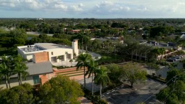 Hava aracı görüntüleri New River Şehir Merkezi Gündoğumu FL