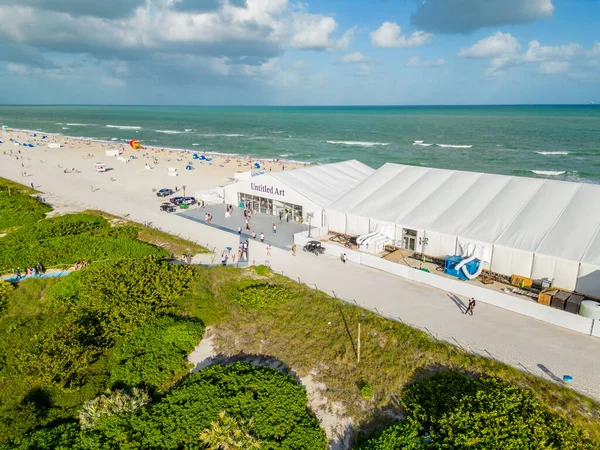 Miami Beach Sanat Basel 2022 Nin Kumun Üzerindeki Havadan Çekilmiş — Stok fotoğraf