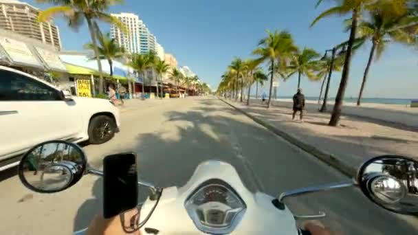 Fort Lauderdale Usa December 2022 Vespa Scooter Tour A1A Fort — 비디오