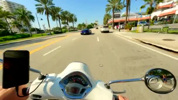 Fort Lauderdale Usa Грудня 2022 Riding Vespa Scooter Fort Lauderdale — стокове відео