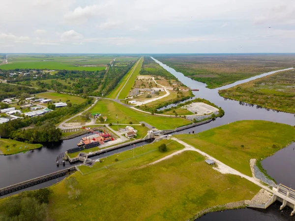 Flygfoto Moore Haven Lock Och Dam Florida — Stockfoto