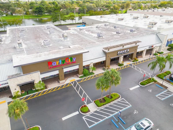 stock image Davie, FL, USA - January 3, 2022: Aerial photo Davie Tower Shops Party City and Tillys