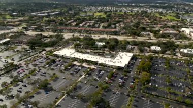 Hava İHA 'sı Tower Shops Davie FL' i vurdu