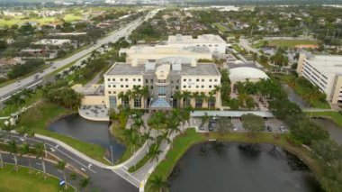 Terry Binası, NSU Nova Güneydoğu Üniversitesi Davie FL 'de.