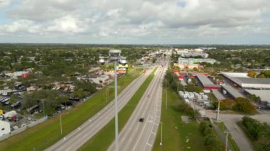 Otoyol aydınlatma kulesinin hava yörüngesi denetimi