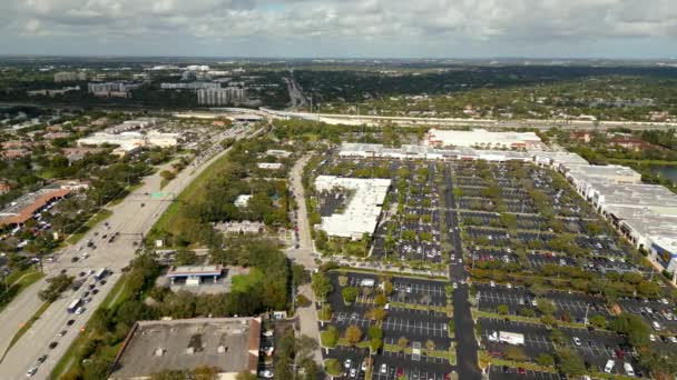 Aerial Lateral Video Tower Shops Davie Florida I595 — стокове відео