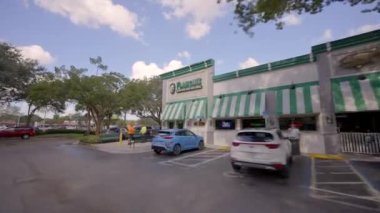 Motion video tour Flanigans Seafood Bar and Grill Davie Tower Shops