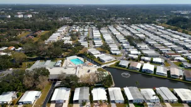 Aerial Video Mobile Home Park Community Swimming Pool Sarasota Florida — Vídeo de Stock