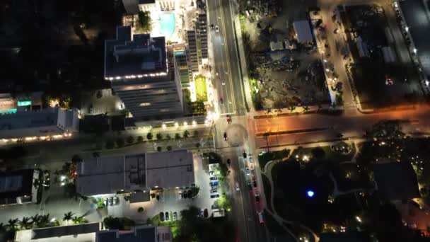 Aerial Tilt Reveal Downtown Sarasota Night — Vídeo de Stock