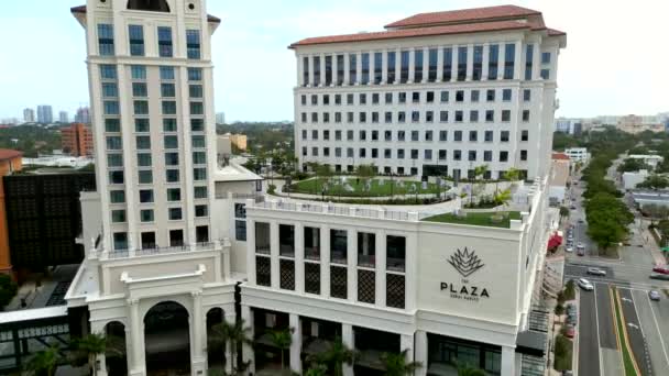 Aerial Pull Out Reveal Plaza Loews Hotel Coral Gables Miami — Stockvideo