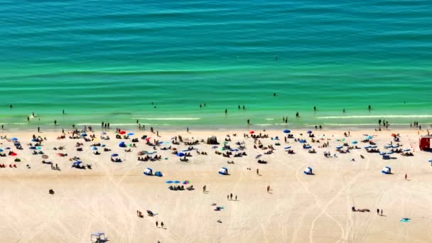 Aerial View People Beach Sarasota Siesta Key Miami Beach — Vídeos de Stock