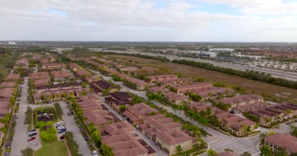 Drone Video Residential Housing Pembroke Pines Miramar Florida Community Townhomes — Vídeos de Stock