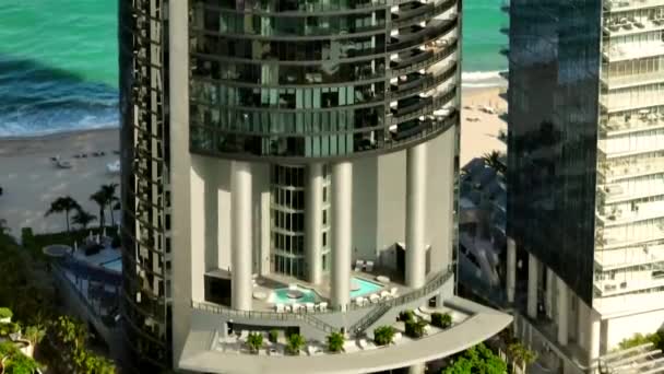 Aerial Zoom Porsche Design Tower Sunny Isles Beach Drone Video — 비디오
