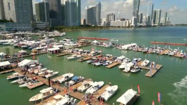 2023 Miami Uluslararası Boat Show 4k hava aracı videosunun son günü.