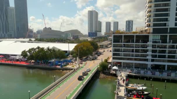 Entrance Miami Boat Show Venetian Causeway Aerial Drone Video — Stok video