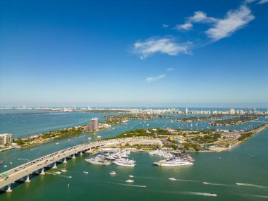 Luxury yachts in Miami during the 20233 boat show