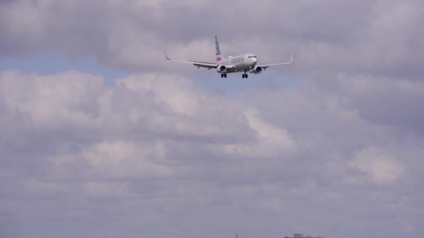 Descente Avion American Airlines Avec Train Atterrissage Sorti — Video