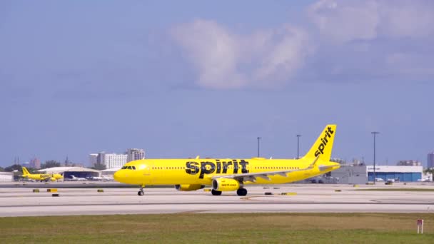 Avion Yellow Spirit Circulant Fll Vidéo — Video