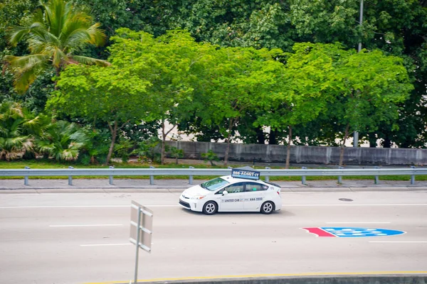 Fort Lauderdale Usa Februari 2023 Taxitaxi Avgår Från Fort Lauderdale — Stockfoto